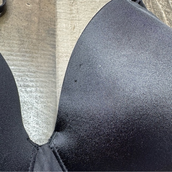 Soma Black Vanishing Back Full Coverage Bra with Seamless Design 32DD - Picture 2 of 9
